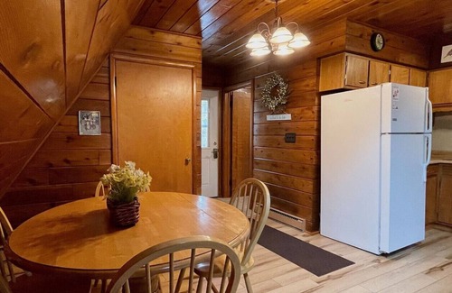 Stevensville House | Chalet on the Lake 98 w/Beach Access, Pools, Sport Courts, Fishing Pond & more!