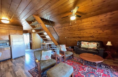 Stevensville House | Chalet on the Lake 75 w/Beach Access, Pools, Sport Courts, Fishing Pond & more!