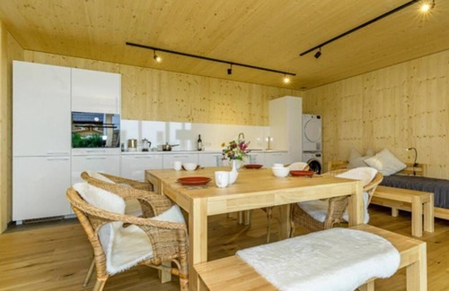 Reit im Winkl Apartment | Chalet on the Lofer, 2 separate bedrooms