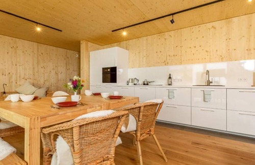 Reit im Winkl Apartment | Chalet on the Lofer, 2 separate bedrooms