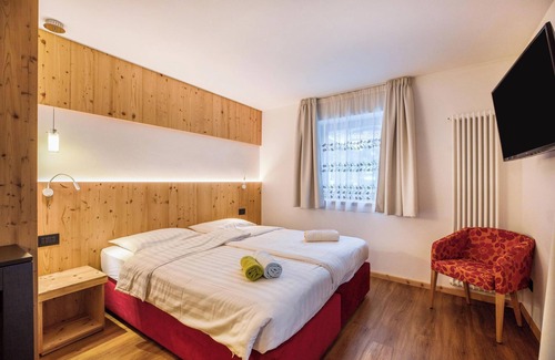 Campitello di Fassa Bed & Breakfast | Chalet "Osmar Suite 1" with Mountain View, Balcony & Wi-Fi