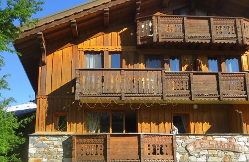 Montchavin Ski Chalet | Chalet Plein Sud 9 people facing the slopes