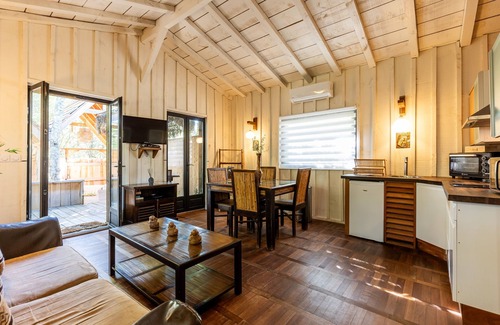 Lacanau Ski Chalet | Chalet "Savannaketh" with Private Terraces and Wi-Fi