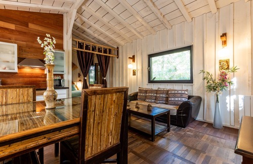 Lacanau Ski Chalet | Chalet "Savannaketh" with Private Terraces and Wi-Fi