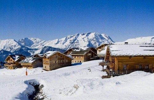 Bergers Ski Chalet | Chalet, ski-in/ski-out & foot of the slopes, terrace, fireplace or stove, parking, tv, 120-135m²