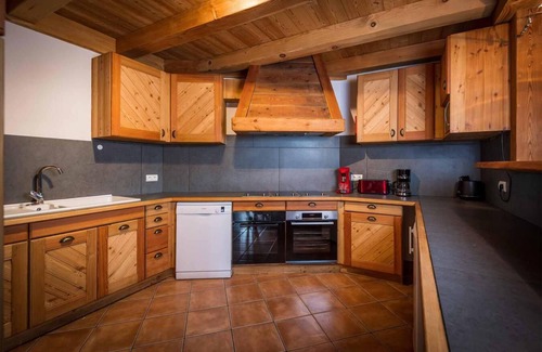 Cognet Ski Chalet | Chalet, ski-in/ski-out & foot of the slopes, fitness, sauna, balcony, fireplace or stove, parking