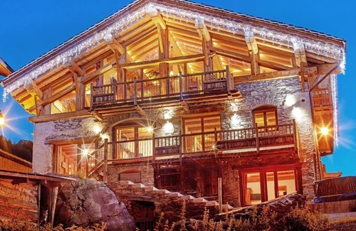 Villaroger Ski Chalet | Chalet, ski-in/ski-out & foot of the slopes, sauna, balcony, fireplace or stove, parking, tv