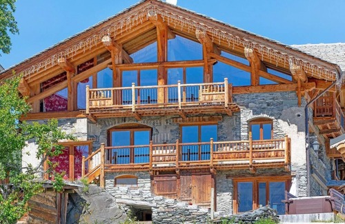 Villaroger Ski Chalet | Chalet, ski-in/ski-out & foot of the slopes, sauna, balcony, fireplace or stove, parking, tv