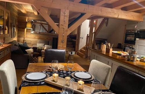Samoens Ski Chalet | Chalet 'Standing Jacuzzi' with Mountain View, Shared Terrace and Wi-Fi
