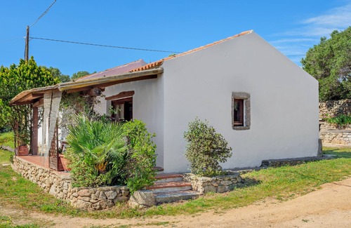 Olbia Ski Chalet | Chalet "Stazzu Straetu" with Sea View, Private Terrace & Private Garden