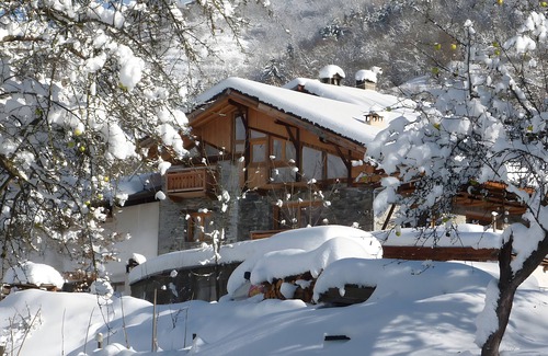 Landry Ski Chalet | Chalet 'Sterwen Sauna' with Mountain View, Private Terrace and Wi-Fi