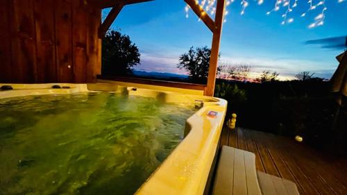 Fichous-Riumayou House | Chalet-studio Bien-Hetre