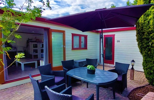 Voorthuizen Ski Chalet | Chalet The Red Vos.nl VELUWE generous accommodation for families up to 6 people