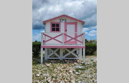 Gruissan Plage Apartment | chalet typique 50 m de la mer