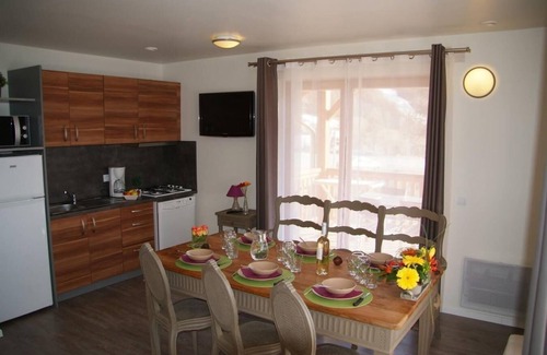 Les Orres Ski Chalet | Chalet, wifi, 200m from ski slopes, fitness, swimming pool, terrace, parking, tv, 62m², Les Orres