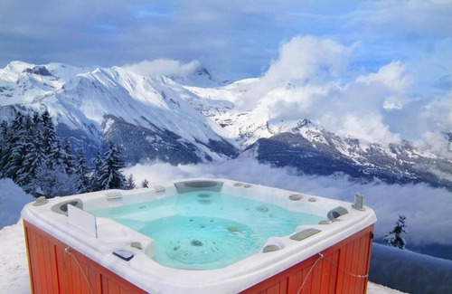 Villaroger Ski Chalet | Chalet, wifi, ski-in/ski-out & foot of the slopes, fitness, sauna, terrace, balcony