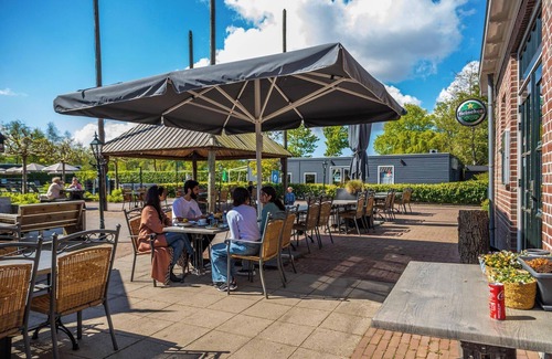 Velsen-Zuid House | Chalet with 2 bedrooms and a terrace