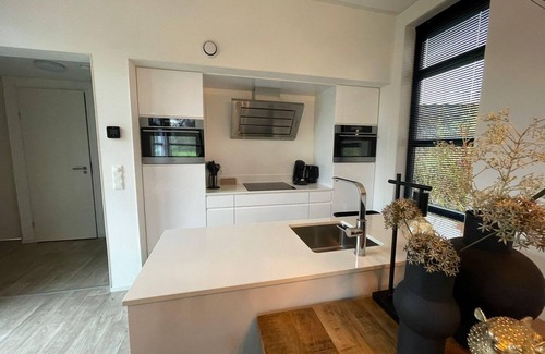 Velsen-Zuid House | Chalet with 2 bedrooms and a terrace