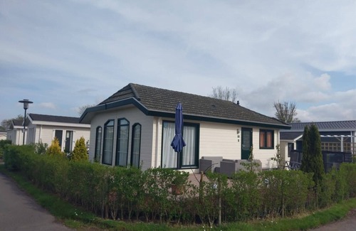 Breskens House | Chalet with 2 bedrooms and a terrace