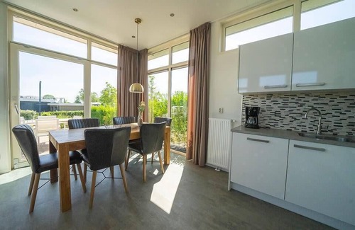 Nunspeet House | Chalet with 3 bedrooms and terrace