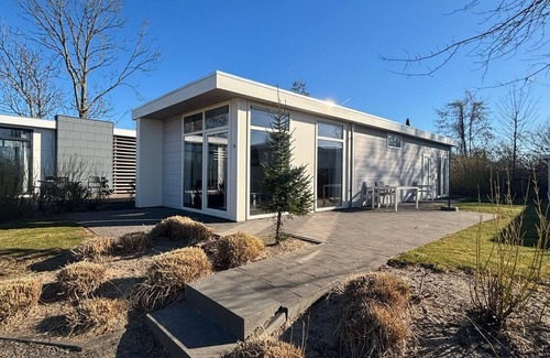 Nunspeet House | Chalet with 3 bedrooms and terrace