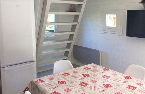 Beaumont-de-Pertuis Ski Chalet | CHALET WITH POOL IN THE LUBERON. NEAR AIX EN PROVENCE. 4-6 PEOPLE