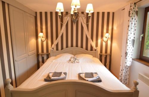 Chodes Ski Chalet | Chalet with Views & Fireplace