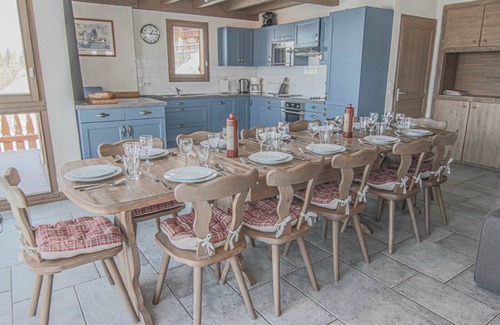 Vallandry Ski Chalet | Chalet Wittenburg is a 12 person, 6 bedroom chalet located right on the slopes.