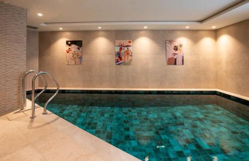 Meribel Ski Chalet | Chalet Yolo with Pool Spa and catering