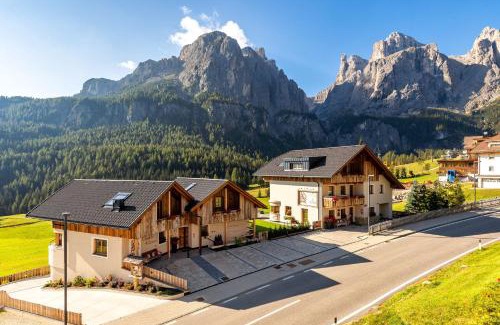 Colfosco Apartment | Chalets 4 Sorus & Apartments La Villetta