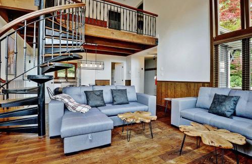 Stoneham Ski Chalet | Chalets Alpins - 44 Chemin des Skieurs (Unité B)