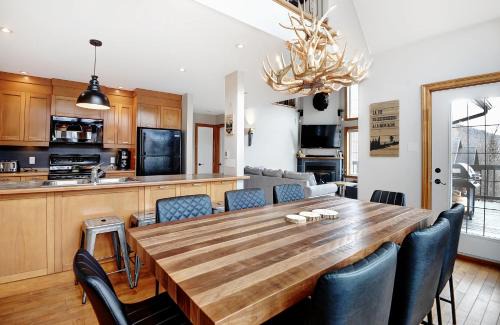 Stoneham Ski Chalet | Chalets Alpins- 5 Chemin des Montagnards