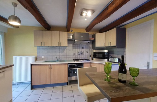 Saint-Pal-De-Mons Cottage | Chaleureuse ferme rénovée avec jardin clos, près de Lyon et St Etienne, idéale pour familles et télétravail