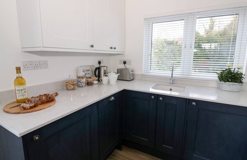 Malvern Cottage | CHALK COTTAGE, pet friendly, luxury holiday cottage in Upper Colwall