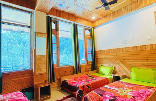 Kasol Hotel | Chalo Challal Hotel & Cafe