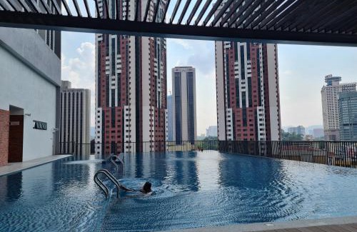 Kuala Lumpur City Centre Apartment | Chambers Skypool KLCC