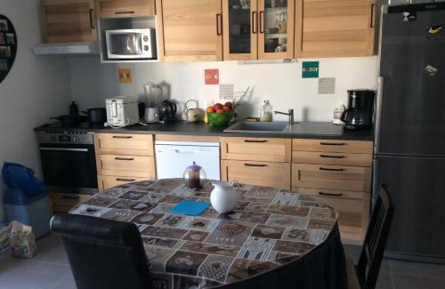 Mazan House | chambre à Mazan, idéale calme et repos