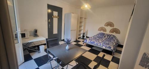 Port-la-Nouvelle Hotel | Chambre 1 - avec grande terrasse