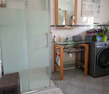 Romorantin-Lanthenay Bed & Breakfast | Chambre avec SDB privative et parking MOTO ou VL