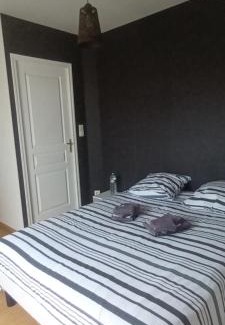 Laigne-en-Belin Bed & Breakfast | Chambre circuit des 24 heures