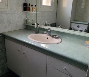 Le Puy-Saint-Bonnet House | Chambre confortable et chaleureuse