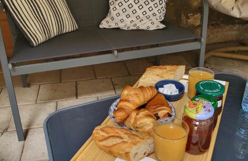 Meynes Bed & Breakfast | Chambre d'hôtes Gard