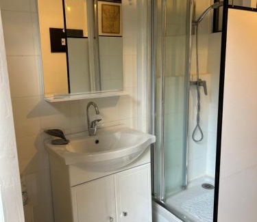 Bougival Apartment | Chambre indépendante dans résidence calme, proche Paris