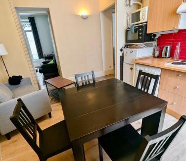 Quartier Hyper-Centre Apartment | Chambre Montagne en Hyper Centre - Calme & Wifi