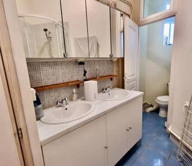 Quartier Hyper-Centre Apartment | Chambre Montagne en Hyper Centre - Calme & Wifi