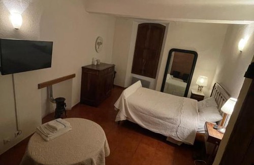 Moustiers-Sainte-Marie Bed & Breakfast | Chambres d' hôtes l'Escalo à Moutiers-Ste-Marie (04360)