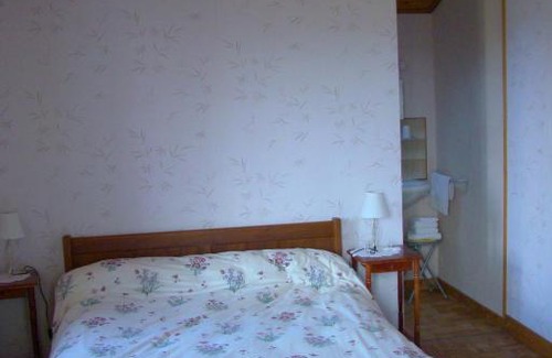 Saint-Pierre-Lafeuille Bed & Breakfast | CHAMBRES D'HOTES LES GRAVES