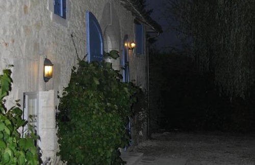 Champagne-et-Fontaine Bed & Breakfast | Chambres d'Hôtes La Grange Au Bois
