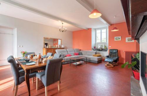 Lagarde Bed & Breakfast | Chambres D'hôtes Maison Galouÿe