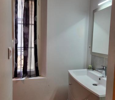 Hautvillers Bed & Breakfast | Chambres privées à Hautvillers, berceau du champagne avec salle de bain et toilettes incluses